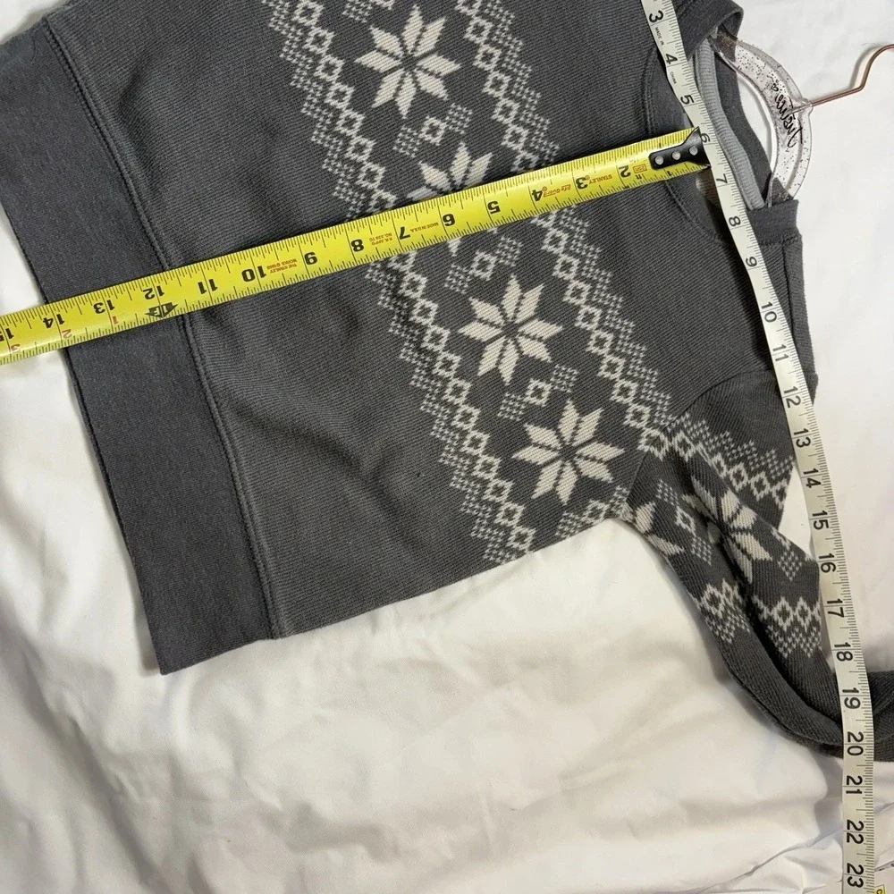 Old Navy Boys XS 5 Sweater Gray Fair Isle Snowflake Holiday Winter Pullover Knit
